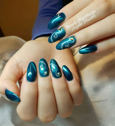 91 chrome nails premium high res photos. 21 Stunning Chrome Nail Ideas To Rock The Latest Nail ...