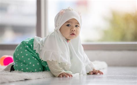 Jadi, bagi kamu yang baru saja melahirkan anak perempuan, maka berilah nama yang baik, serta penuh dengan makna dan doa, agar menjadi harapan yang baik nantinya. Kumpulan Nama Bayi Perempuan Islami yang Artinya Indah ...