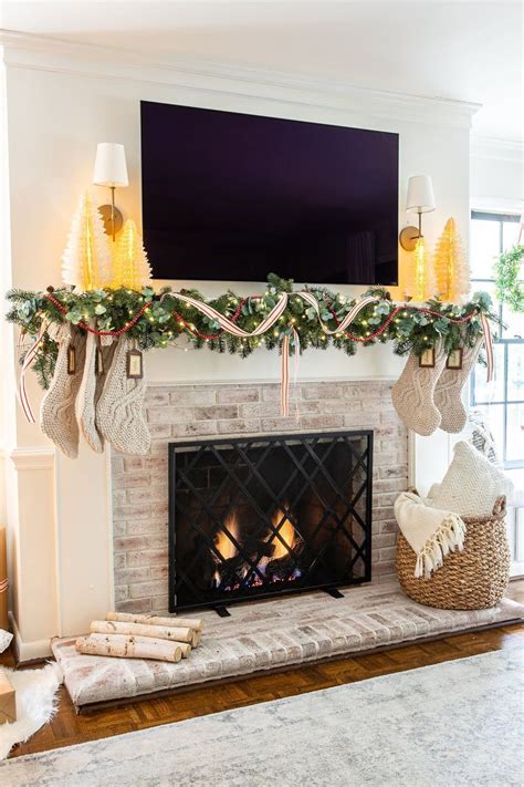 35 Popular Fireplace Mantel Decor Best For This Winter