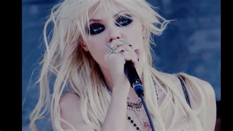 Taylor Momsen Makes First Red Carpet Appearance In 5 Years Youtube