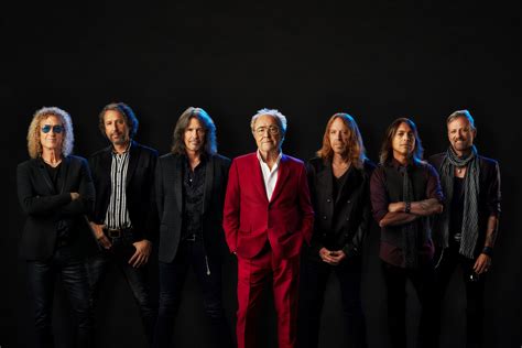 Foreigner Announce “the Historic Farewell Tour” With Special Guests