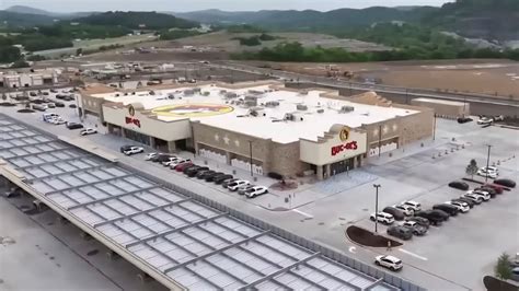Worlds Largest Gas Station Is A New Buc Ees With 120 Pumps On Track