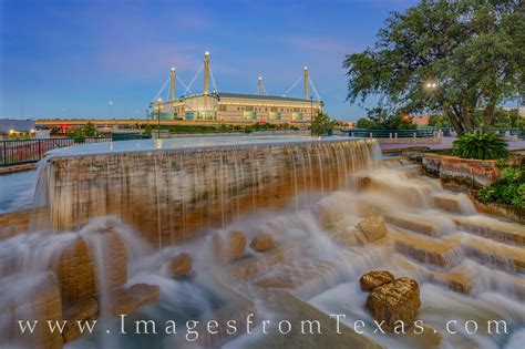 Our estimates are accurate and detail all of your we have the lowest prices and best service of any licensed mover in san antonio. The Alamodome at Night 611-1 | The Alamodome - San Antonio ...