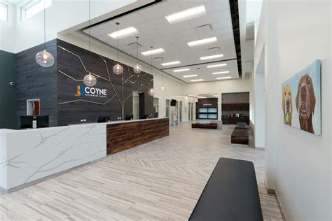 Animal hospital lobby - Coyne Veterinary Center in Crown Point, Indiana