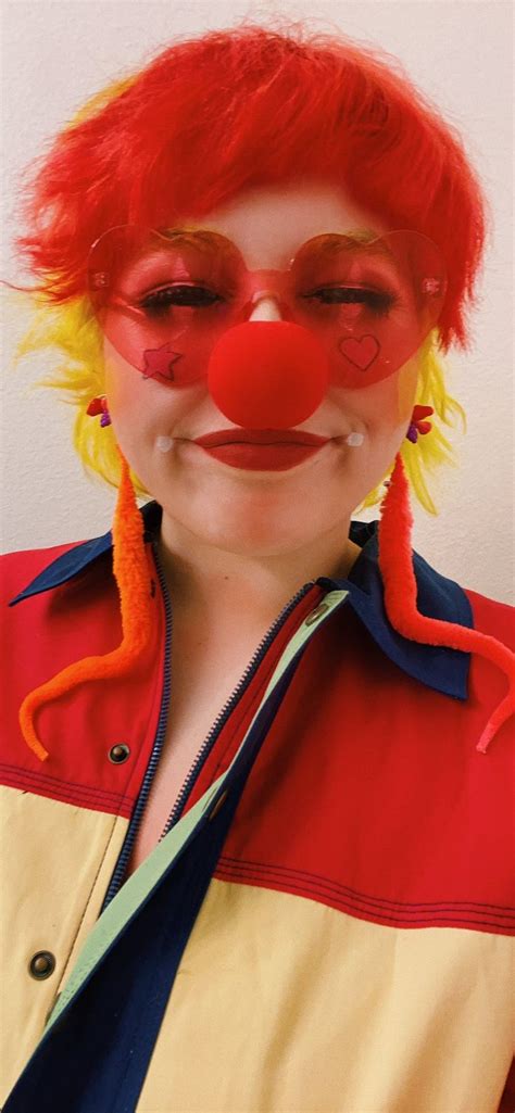 Giggle Enthusiast ♡ On Twitter In 2021 Clowning Around Giggle Clown