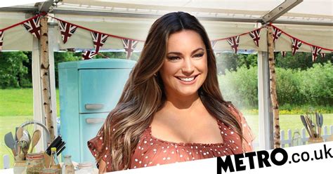 Kelly Brook Reportedly Signs Up For Celebrity Bake Off Metro News