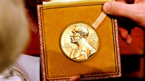Premio Nobel de Economía Teatro puro teatro CIPER Chile
