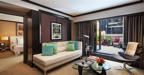 Vaata pakkumisi majutusasutuses tamu hotel & suites kuala lumpur, sh tasuta tühistamisvõimalusega ja tühistamise korral tagastamisele kuuluva ettemaksuga.tööasjus reisijad. Chatwal Suite - Luxury Hotel Suite in New York | The Chatwal