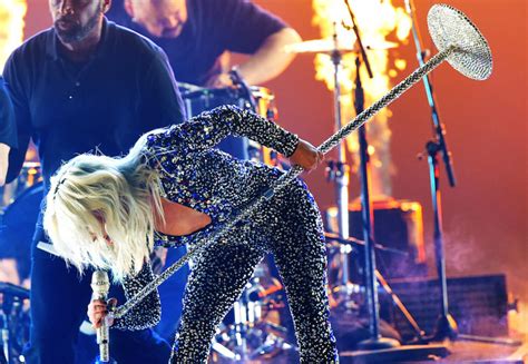 Lady Gaga Channels Her Inner Rockstar For Shallow Grammys Performance