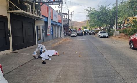 Matan De 5 Balazos A Un Hombre En Infonavit El Hujal De Zihuatanejo