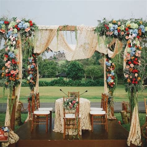 Ide dekorasi kamar tidur aesthetic low budget Dekorasi Pernikahan Bohemian untuk Millennials - V&CO ...