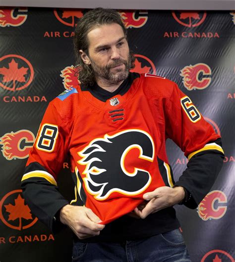 Apr 30, 2021 · jaromir jagr's rytíři kladno earned promotion to the czech extraliga after topping hc dukla jihlava in game 7 of the chance liga final on thursday. Jaromír Jágr gets NHL lifeline with Calgary Flames | Radio Prague International