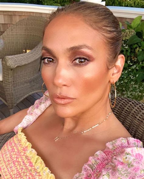Jennifer Lopez Launching Her Own Makeup And Skincare Brand Jlo Beauty