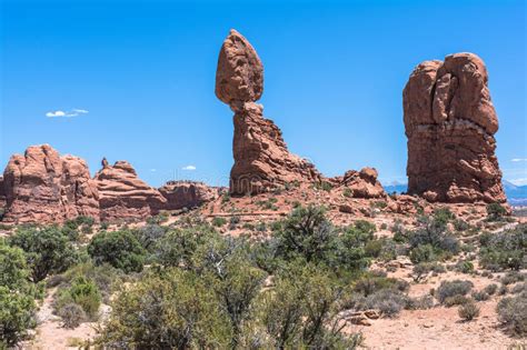 Balanced Rock In Arches National Park Utah Stock Photo Image Of Moab