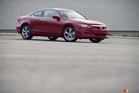 Back in the '80s, when my passion for cars hit me before puberty did, i'd dream of one day driving porsches, bmws, ferraris and lamborghinis. 2012 Honda Accord Coupe EX-L V6 | Car Reviews | Auto123