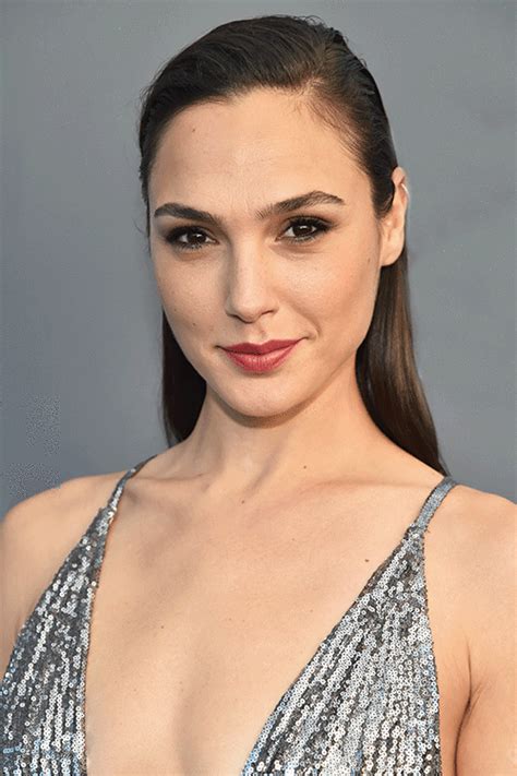 Gal Gadot Will Play Hedy Lamarr In A New Series Vogue France