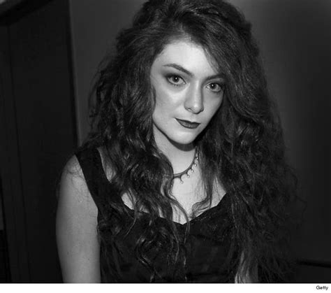 13 Goth Photos Of Lorde Happy Black Friday