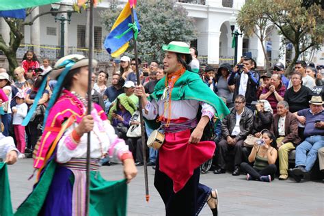 El Preg N De Las Fiestas De Quito Se Realiza En Plaza De San