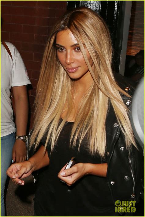 42 Best Images Pictures Of Kim Kardashian With Blonde Hair Kim Kardashian Has Icy Blue Hair