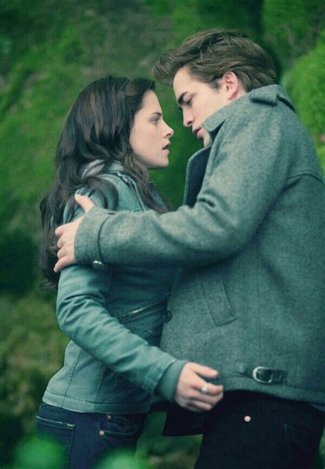 Edward And Bella In The Forest