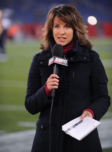 Mnf Game In Philadelphia Is A Homecoming For Espn Host Suzy Kolber