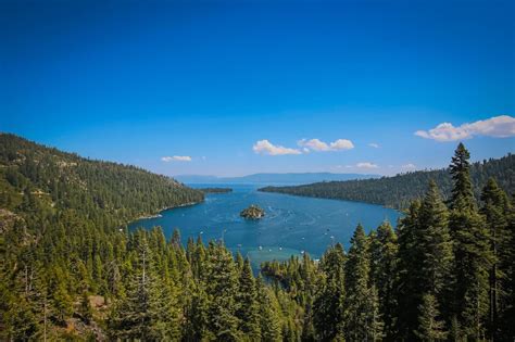 คู่มือที่สมบูรณ์เพื่อ Lake Tahoe ของ Emerald Bay State Park
