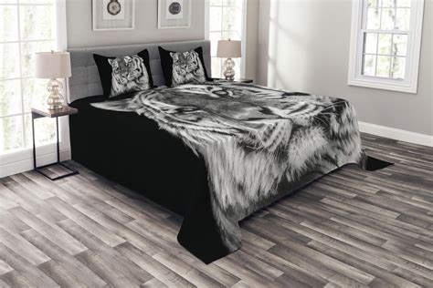 Tiger Bedspread Set Close Up Photo Of A Wild Feline Beast With An