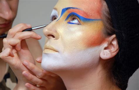 How To Bee A Theatrical Makeup Artist Tutor Suhu