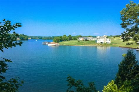 And the fact that it's one of the only inland lakes in a state without much shoreline—and that it's located just 90 minutes from the nation's capitol, an hour from richmond and a short drive to some of virginia's most historic cities (where you can get your. view of homes on lake anna va