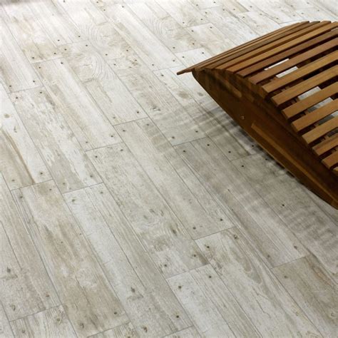 Azulejo antideslizante imitación madera Oset Serie LUMBER-BALAU