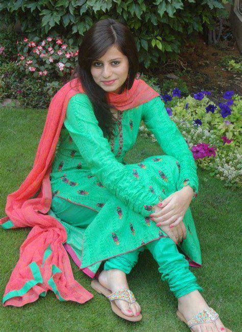 Desi Girls In Salwar Kameez Photos Hotoimage