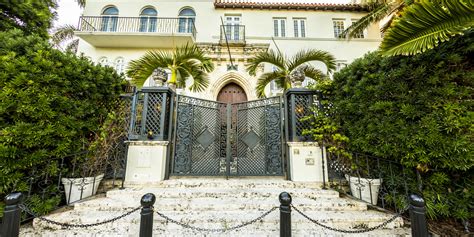 Gianni Versaces Mansion Now A Luxury Hotel In Miami Beach Look