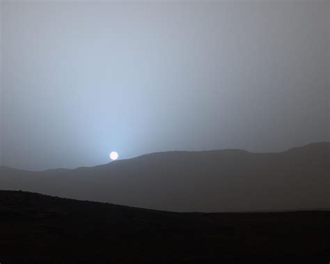 Curiosity Das Abendrot Auf Dem Mars Ist Blau Golemde