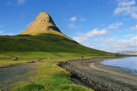 Grundarfjörður And Kirkjufell Ijsland