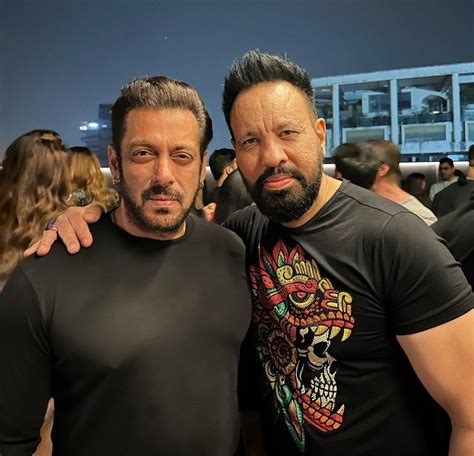 Fans Praise Salman Khans Bodyguard Shera