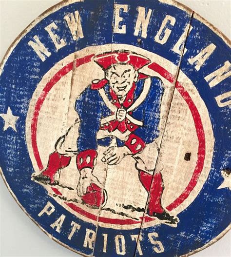 Hand Painted Vintage Styled New England Patriots Plaque Etsy New