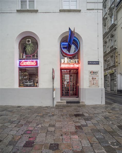 Die unterkunft verfügt über solche wohnbequemlichkeiten wie kaffee. Ausstellungsabend im Haus der Architektur / Hans Hollein ...