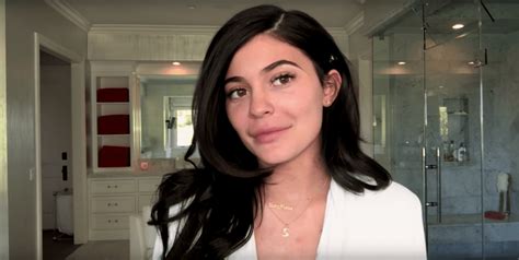 Kylie Jenners Makeup Routine Takes 34 Steps