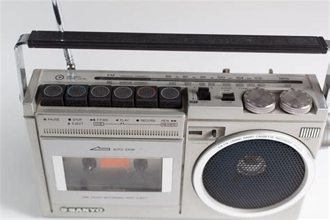 Vintage Sanyo Stereo Radio Cassette Recorder Model M6400 Amfm Stereo Vintage Sanyo M9975lu