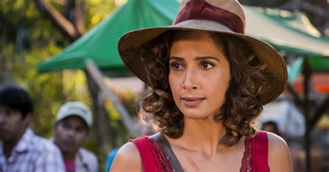 Camila pitanga na novela velho chico 1. Questionada, Tereza (Camila Pitanga) assume para o pai que ...