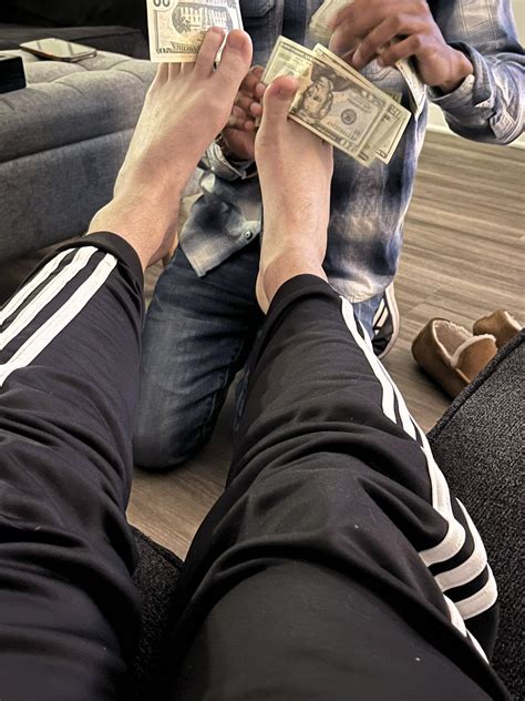 King Cameron 👑 On Twitter Bills Between My Toes And My Ass On His