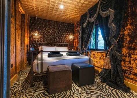 Sleeps 6 3 bedrooms 3 beds. The Crazy Bear Stadhampton | Save up to 70% on luxury ...