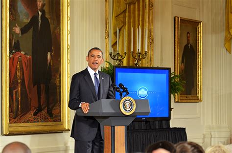 Obama And Bush Honor 5000th Daily Point Of Light Winners Medill News