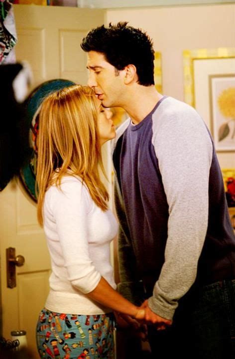 Friends Ross And Rachel Kiss Reaction - Ross & Rachel: sweetest kiss of the whole series | フレンズ