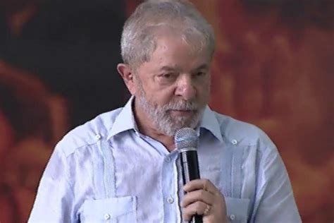 PT lança pré candidatura oficial de Lula à presidência Política SBT