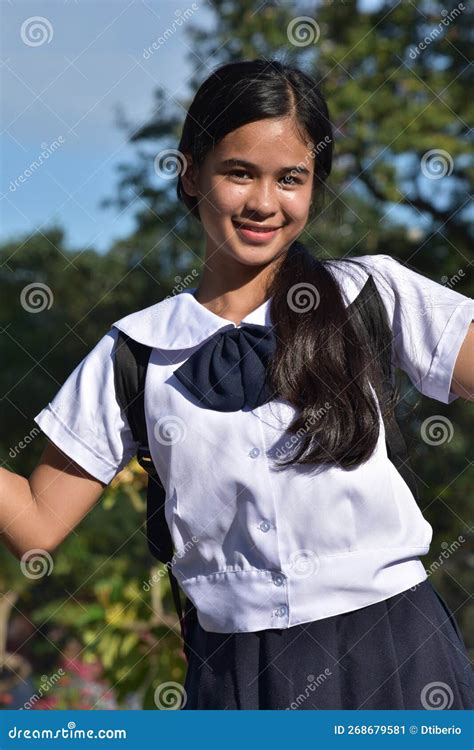 une belle fille philippine heureuse image stock image du bonheur assez 268679581