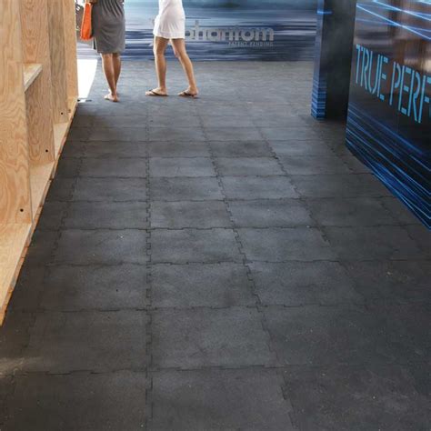 Thick and sturdy pieces perfect for kids. "Puzzle-Lock" Rubber Interlocking Mats