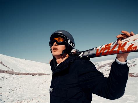 Beginner Snowboarding Tips Before Hitting The Slopes Hubonthego