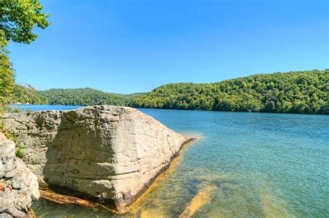 Summersville Lake In West Virginia Has Crystal Clear Waters