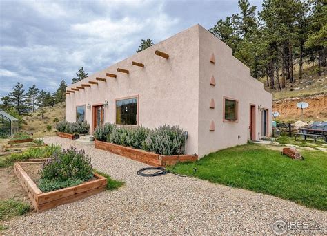 15 Off The Grid Homes For Sale Right Now Bob Vila